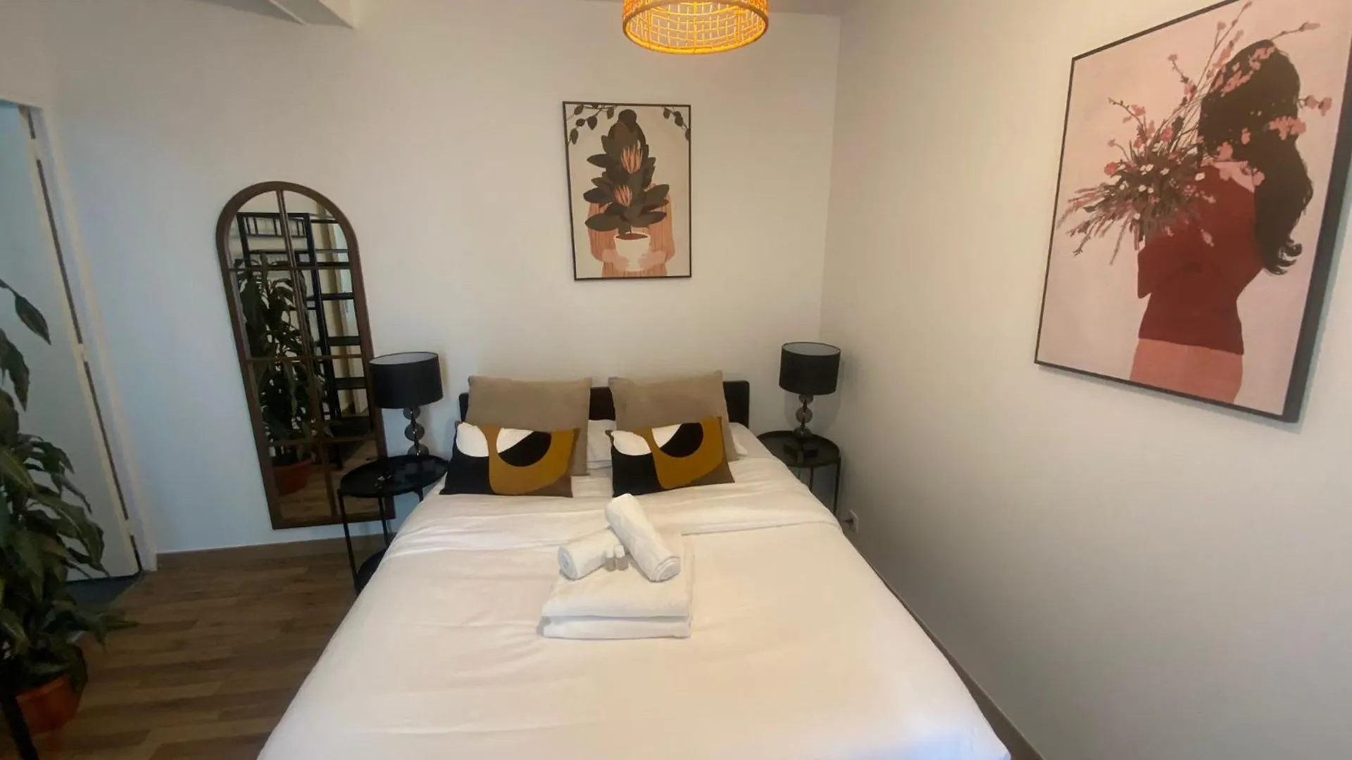 Jolie 2 Pieces Metro Voltaire - 11 - 2p - Flat-guest * Paris